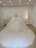Romantic Bridal Gown Ball Gown Scoop Neck White Lace Long Wedding Dresses Minimalist Bridal Gowns HZ1121
