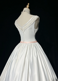 Vintage Bridal Gown Ball Gown Square Neck Sleeveless Satin Beads Long White 70s Wedding Dresses Elegant Bridal Gowns HZ1121