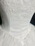 Vintage Bridal Gown Ball Gown Square Neck Sleeveless Tulle Lace Long White 70s Wedding Dresses Elegant Bridal Gowns HZ1121