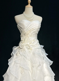 Unique Bridal Gown Ball Gown Strapless Lace Sleeveless White 50s Wedding Dresses Modest Bridal Gowns HZ1121