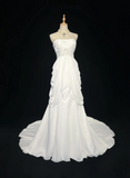 Retro Bridal Gown 1960s A line Strapless Sleeveless Chiffon Pleated Beads Long White Wedding Dresses Elegant Bridal Gowns HZ1121