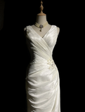 Unique Wedding Dress Mermaid V Neck White Taffeta Appliques 90s Wedding Dresses Vintage Bridal Gowns HZ1121