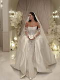 Beautiful Ball Gown Sweetheart Sleeveless White Satin Pleated White Pearls Beads Wedding Dress Modest Wedding Dresses Princess Wedding Gowns HZ1121