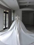 Princess Bridal Dress Ball Gown V Neck Long Sleeves White Wedding Dress With Ruffles Beads White Wedding Dresses Modest Wedding Gowns HZ1121