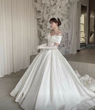 Vintage Wedding Gown Bridal Dress Ball Gown Off The Shoulder Satin Wedding Dress White Wedding Dresses Modest Wedding Gowns HZ1121