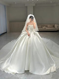 Romantic Wedding Gown Bridal Dress Ball Gown Strapless Wedding Dress White Lace Wedding Dresses Modest Wedding Gowns HZ1121