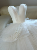 Ethereal Wedding Dress Ball Gown Sweetheart Tulle White Sleeveless Long Simple Wedding Dresses Bridal Gowns HZ1121