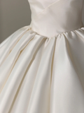 Elegant Wedding Dress Ball Gown Off The Shoulder Satin Short Sleeves Wedding Dresses Bridal Gowns HZ1121