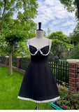 Pretty A Line Spaghetti Straps Little Black Dress Satin Short Formal Homecoming Dresses Middle School Short 21st Birthday Outfits Graduation Dress Mini Cocktail Dresses HZ1121
