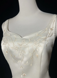 Vintage Bridal Dress Ball Gown Square Ivory Satin Long Wedding Dress Retro Wedding Dresses Modest Wedding Gowns HZ1121