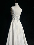 Vintage Bridal Dress A Line Square Neck Satin White Beads Long Wedding Dress Retro Wedding Dresses Modest Wedding Gowns HZ1121