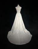 Vintage Bridal Dress A Line Square Neck Satin White Beads Long Wedding Dress Retro Wedding Dresses Modest Wedding Gowns HZ1121
