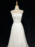 Vintage Bridal Dress A line Strapless Satin White Long Wedding Dress Retro Wedding Dresses Modest Wedding Gowns HZ1121