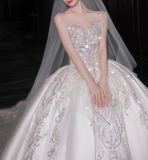 Modest White Sweetheart Neck Wedding Dresses Tulle Beaded Applique Ball Gown Elegant Bridal Dress Elegant Bridal Gowns HZ1121