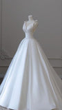 Classic Bridal Gown Ball Gown V Neck Satin Long White Wedding Dresses Elegant Bridal Gowns HZ1121