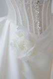 Timeless Bridal Gown Ball Gown Strapless Satin Silver Beads Sleeveless Long White Wedding Dresses Elegant Bridal Gowns HZ1121