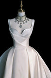 Princess Bridal Dress Ball Gown Sweetheart Sleeveless Satin White Wedding Dresses Pretty Bridal Gowns HZ1121