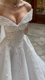 Timeless Bridal Gown Ball Gown Off The Shoulder White Lace Appliques Long Wedding Dresses Elegant Bridal Gowns HZ1121