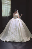 Elegant Strapless White Wedding Dress Applique Ball Gown Satin Modest Long Bridal Gowns HZ1121