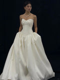 Timeless White Ball Gown Sweetheart Neck Wedding Dress Satin Elegant Bridal Gown HZ1121