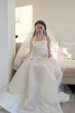 Timeless White Ball Gown Strapless Wedding Dress Tulle Elegant Bridal Gown HZ1121