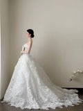 Timeless White Ball Gown Strapless Lace Applique Wedding Dress Elegant Bridal Gown HZ1121