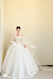 Modest Off-the-shoulder Ball Gown Luxury Wedding Dresses, Lace Applique White Bridal Gowns Long Sleeve Bridal Dresses HZ1121