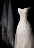 Simple Strapless A-line Wedding Dresses Beaded Applique White Tulle Bridal Gowns Sleeveless Bridal Dresses HZ1121