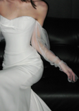 Elegant Off-the-shoulder Mermaid Long Wedding Dresses Chiffon White Bridal Gowns Long Sleeve Bridal Dresses HZ1121