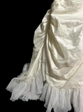 Vintage Bridal Dress Ball Gown Strapless Ivory Taffeta Long Wedding Dress Retro Wedding Dresses Modest Wedding Gowns HZ1121